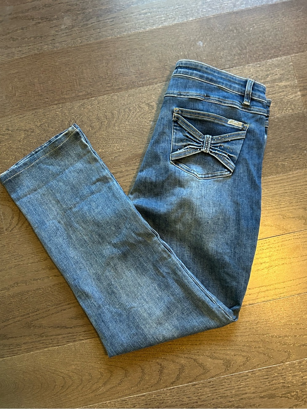 Joseph Ribkoff Rhinestone Y2K style Bow Cutout Straight Leg Jeans – Size 14 34”